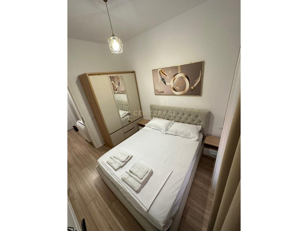 Apartament 1+1 te Kompleksi Mangalem!