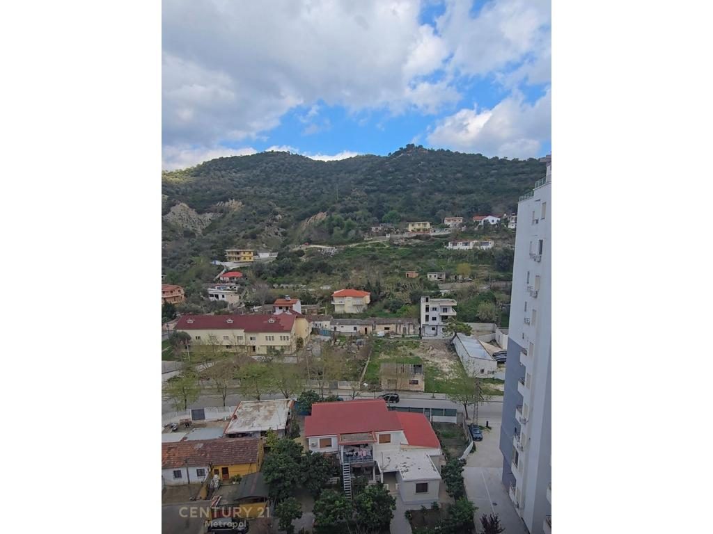 Studio Për Shitje në Lungomare, Vlorë !