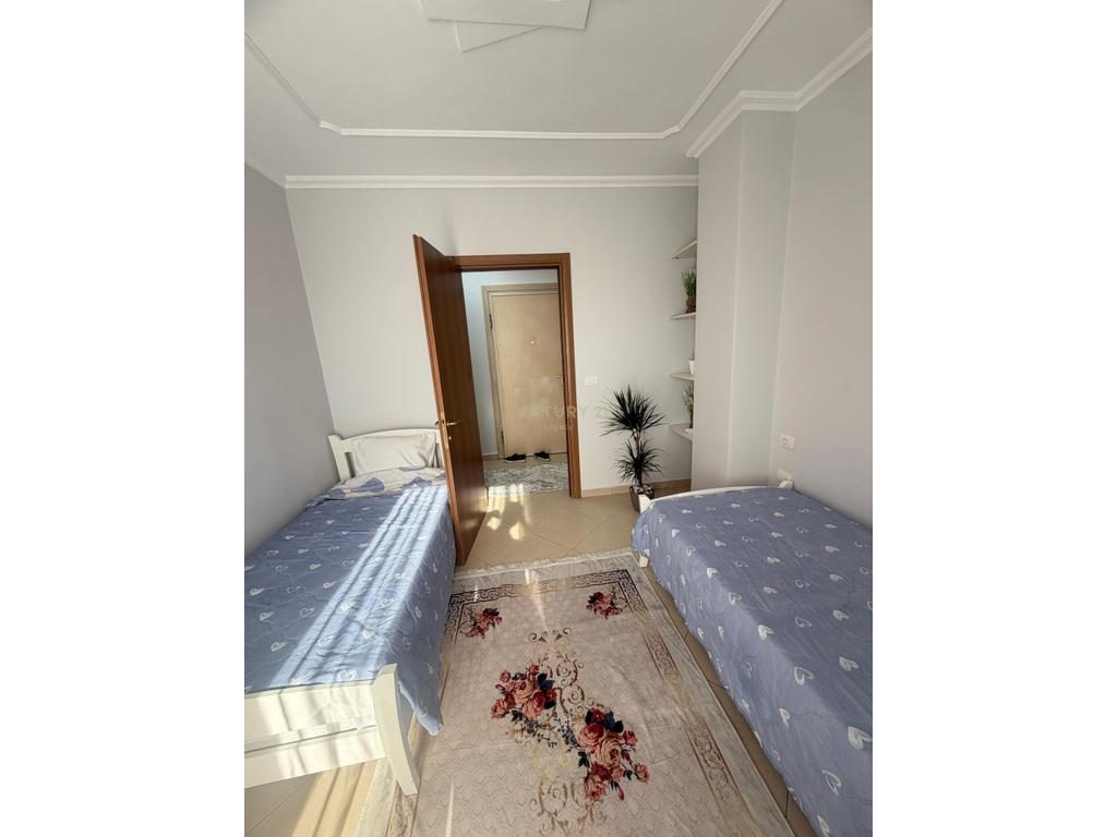 Shitet Apartament 2+1+depo Kompleksi Gener 2
