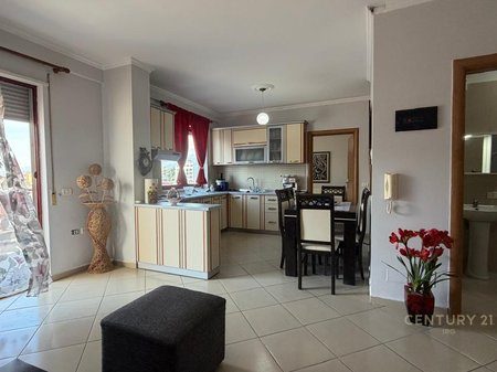 Apartament 1+1 për shitje te Rruga e Dibrës!