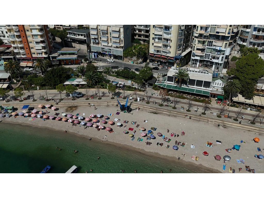 QENDER-SARANDE, SHESIM 200M2 TRUALL