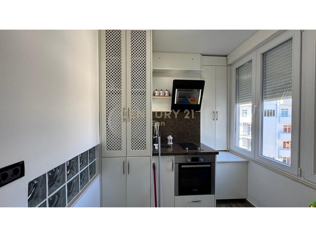 APARTAMENT+PARKIM AFER DETIT TE SHKEMBI I KAVAJES !
