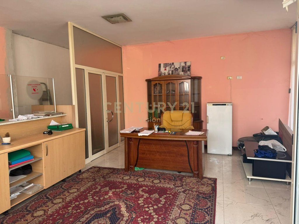Ambient biznesi me qira prane Ures Dervishbeg, Shkodër