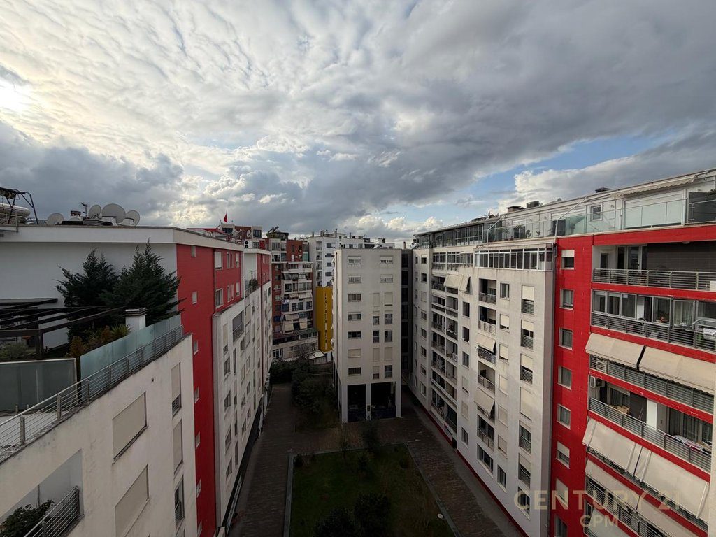 Apartament 2+1 në shitje tek Liqeni i Tiranës