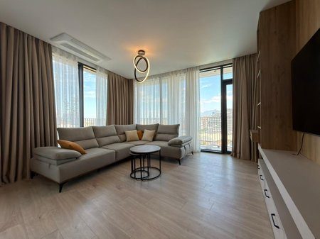 Apartament 2+1 në shitje tek Liqeni i Tiranës