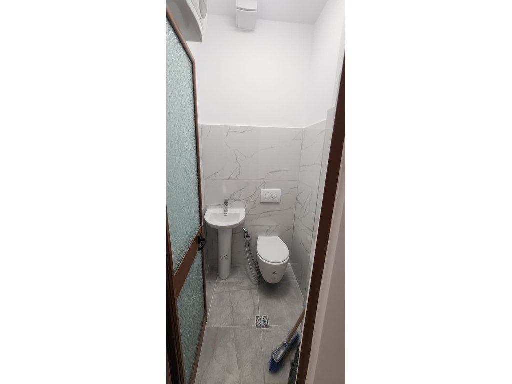 SARANDE, AMBJENT BIZNESI ME QIRA