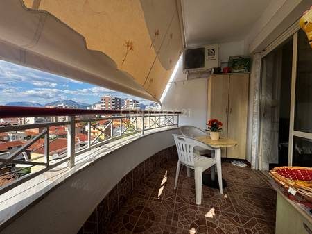 APARTAMENT 2+1+2 TE BAZAAR GATE PRANE PAZARIT TE RI,TIRANE.
