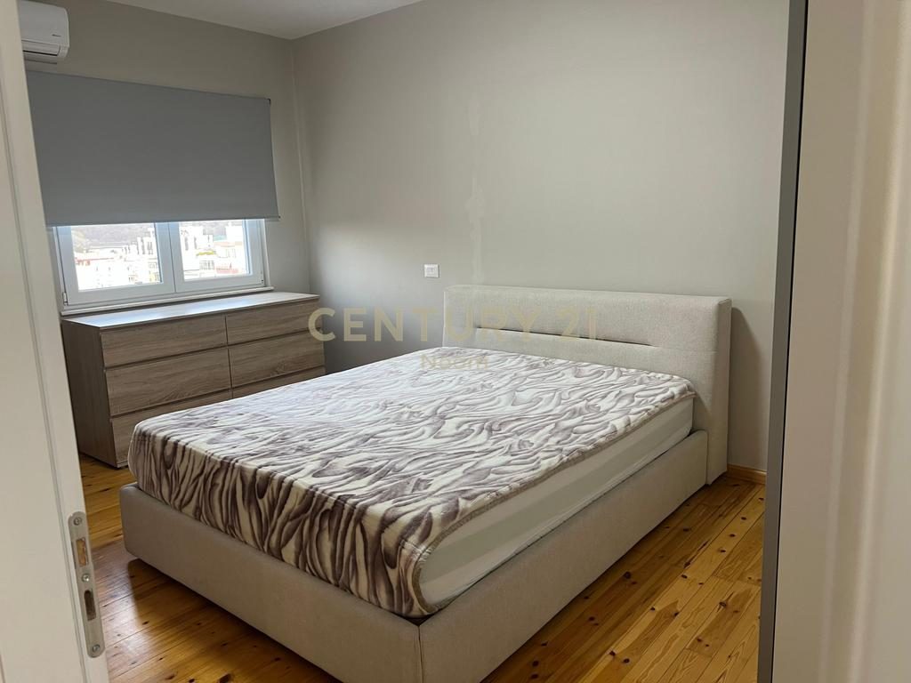 PENTHOUSE 3+1 ME QIRA  PRANË KOPSHTIT ZOOLOGJIK