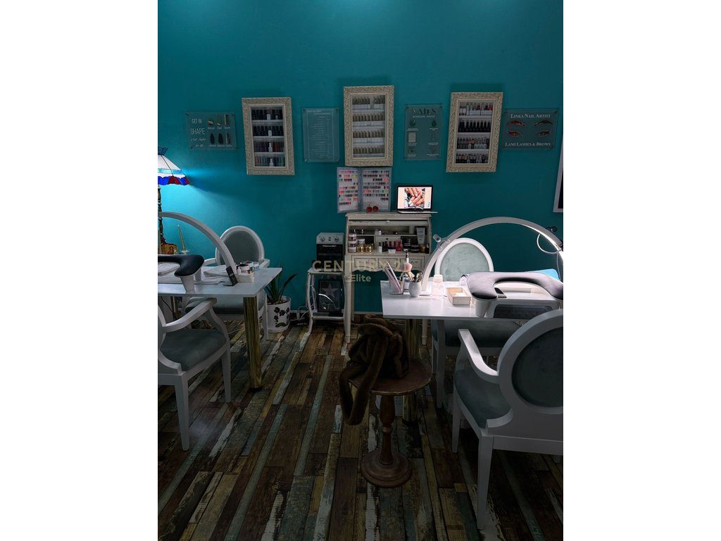 Shitet Biznes Estetik (Nails), Ish-Ekspozitë, Tiranë – 37.32 m² – 20,000€