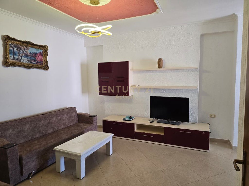 Jepet me qera Apartament  2+1  ne Misto Mane!