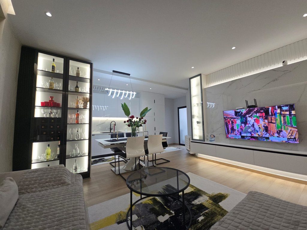 SHITET SUPER APARTAMENT LUKSOZ 2+2+2 ,RRUGA GJERGJ ARIANITI(PRANE JUMBO)!