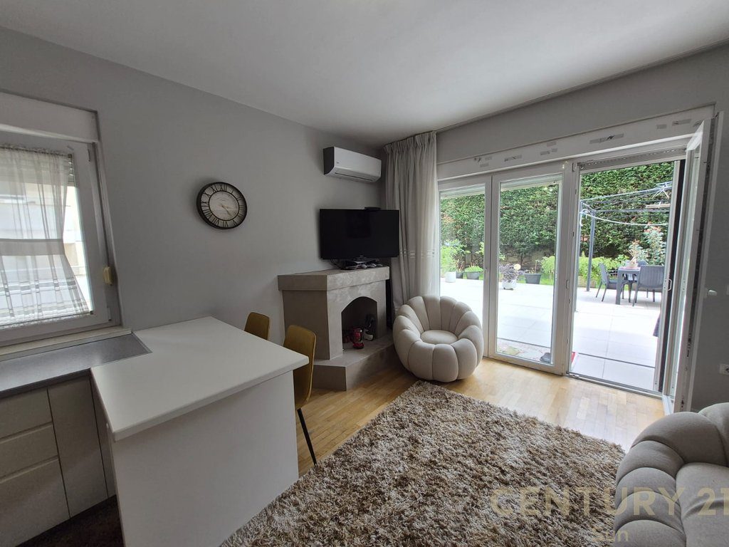 Shitet apartament 2+1+ super verande ne residencen Touch the Sun ne Sauk !