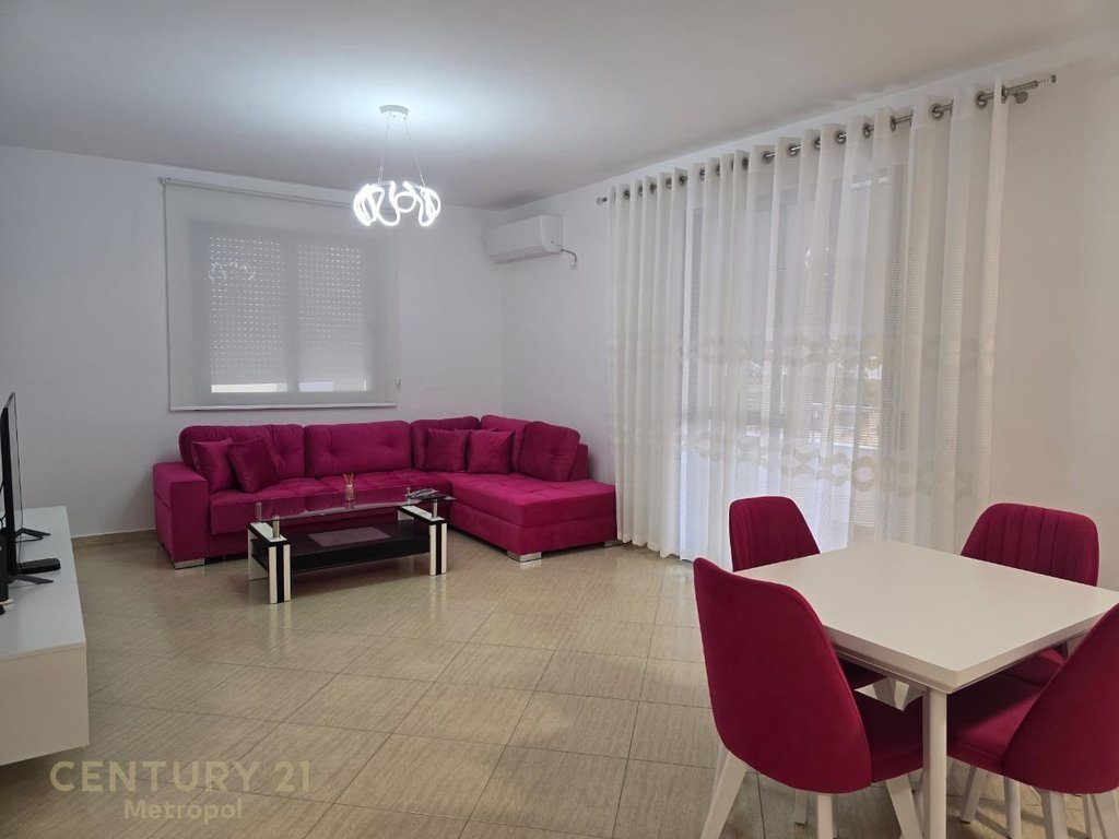 JEPET ME QIRA APARTAMENT 1+1, LUNGOMARE!