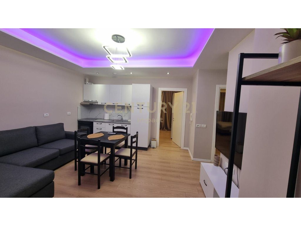 Apartament 2+1 Me Qira në Rrugen e Dibres, Tiranë - 800.00€ ME POST PARKIMI !