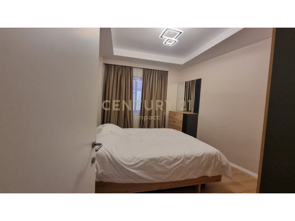 Apartament 2+1 Me Qira në Rrugen e Dibres, Tiranë - 800.00€ ME POST PARKIMI !