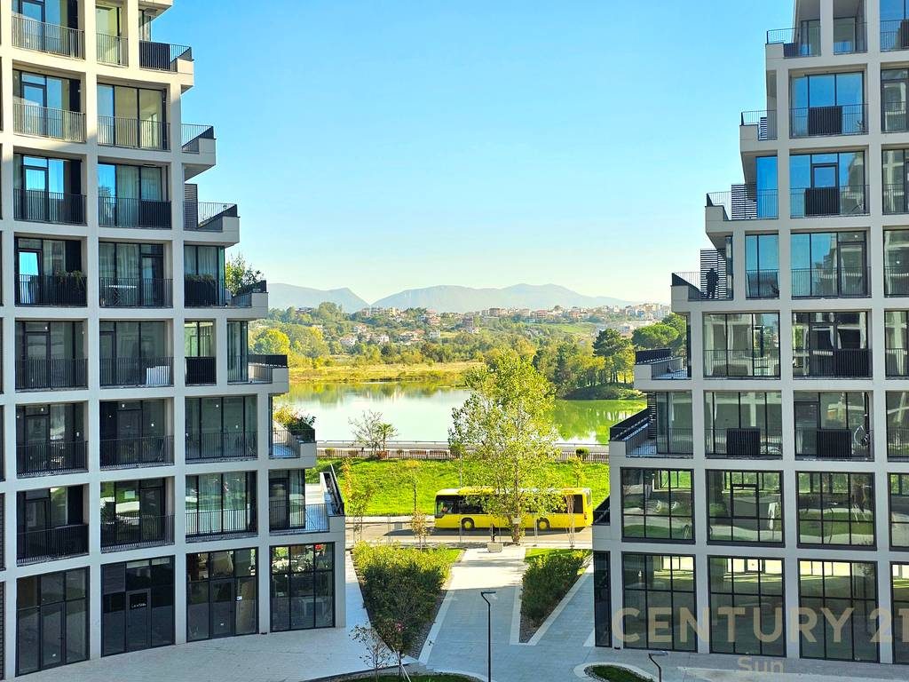 ZYRA PER QIRA NE LAKE VIEW RESIDENCES
