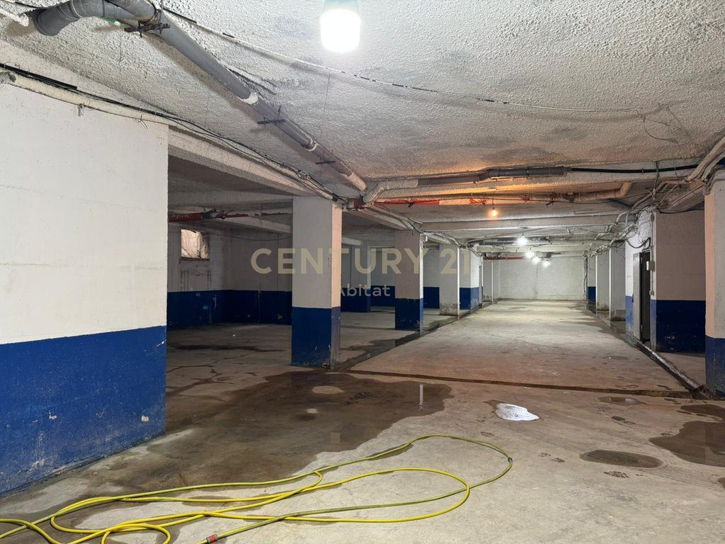 Hapësirë parkimi/magazinimi me qira në Kombinat, Tiranë - 1200€ | 623 m²