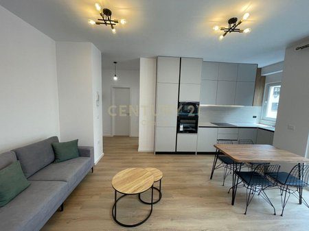 Apartament 1+1  per qira te Kompleksi Aura
