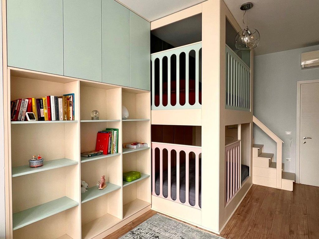 Shitet Apartament super modern në Komunën e Parisit!