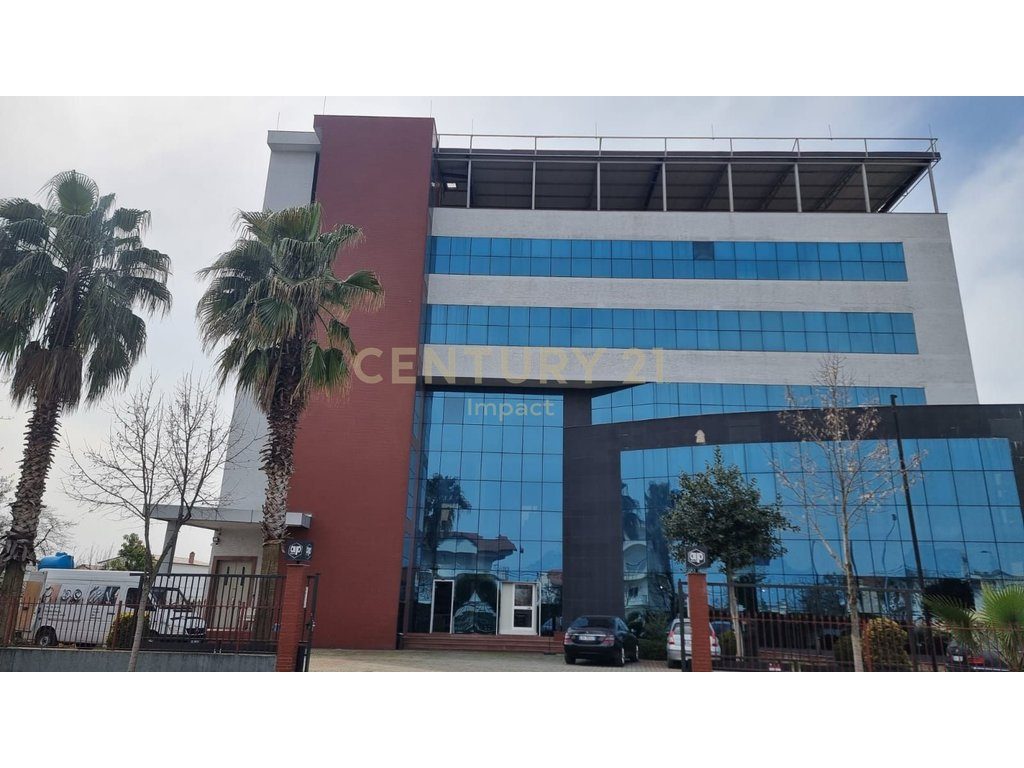 Hapësirë multifunksionale Me Qira në Kamez Qender, Tiranë - 20.000€!