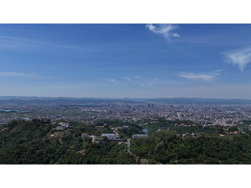 BUZE LIQENI I LANABREGAS, SHESIM TOKE 6135 M2