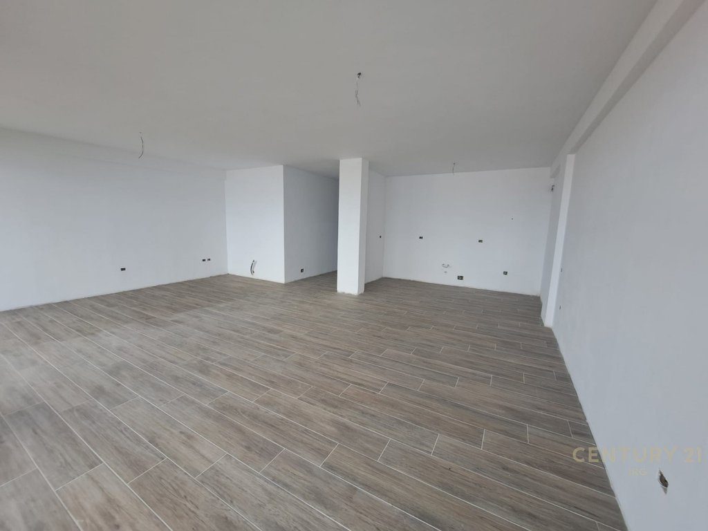 Apartament premium & ekskluziv për shitje në një nga zonat më elitare të Vlorë