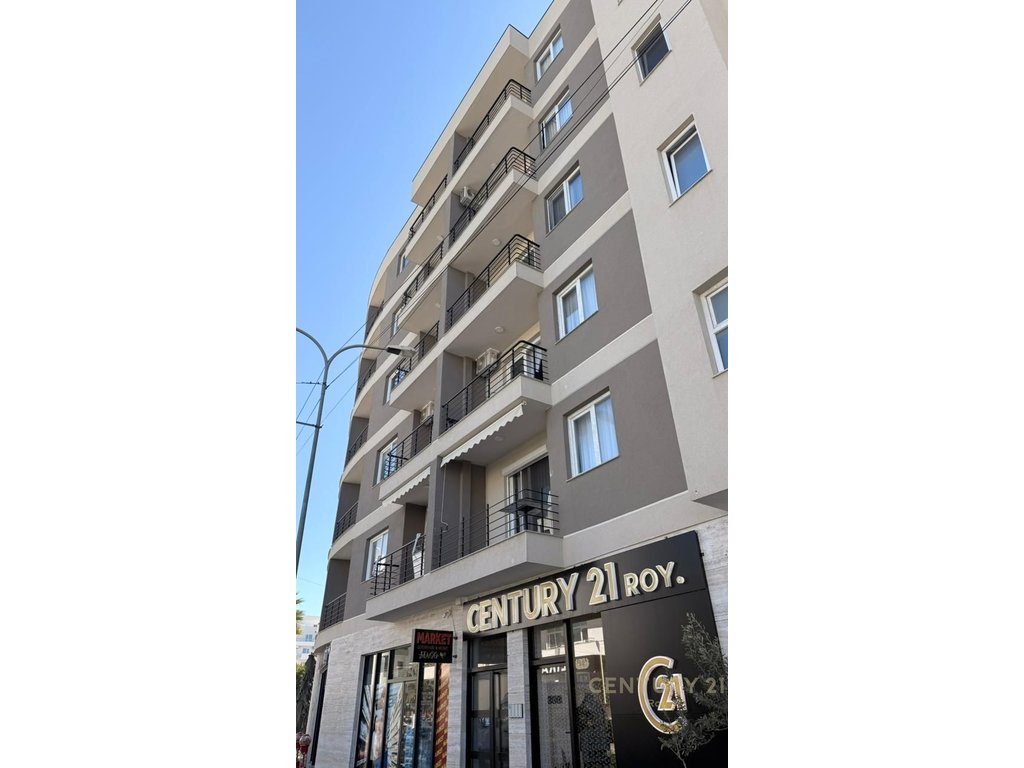 SHITET APARTAMENT 1+1 NE GOLEM,VIJE E DYTE ME DETIN!