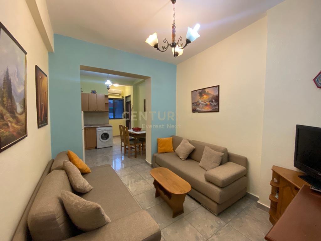 Jepet me qira Apartament 1+1 ne ishBllok