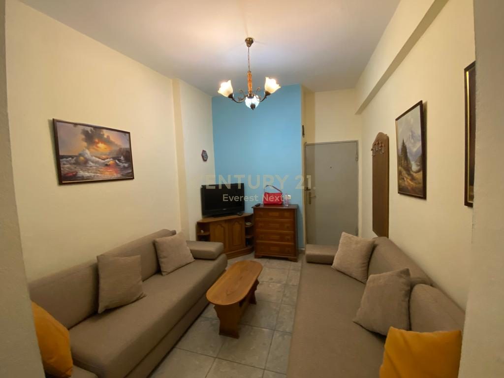 Jepet me qira Apartament 1+1 ne ishBllok