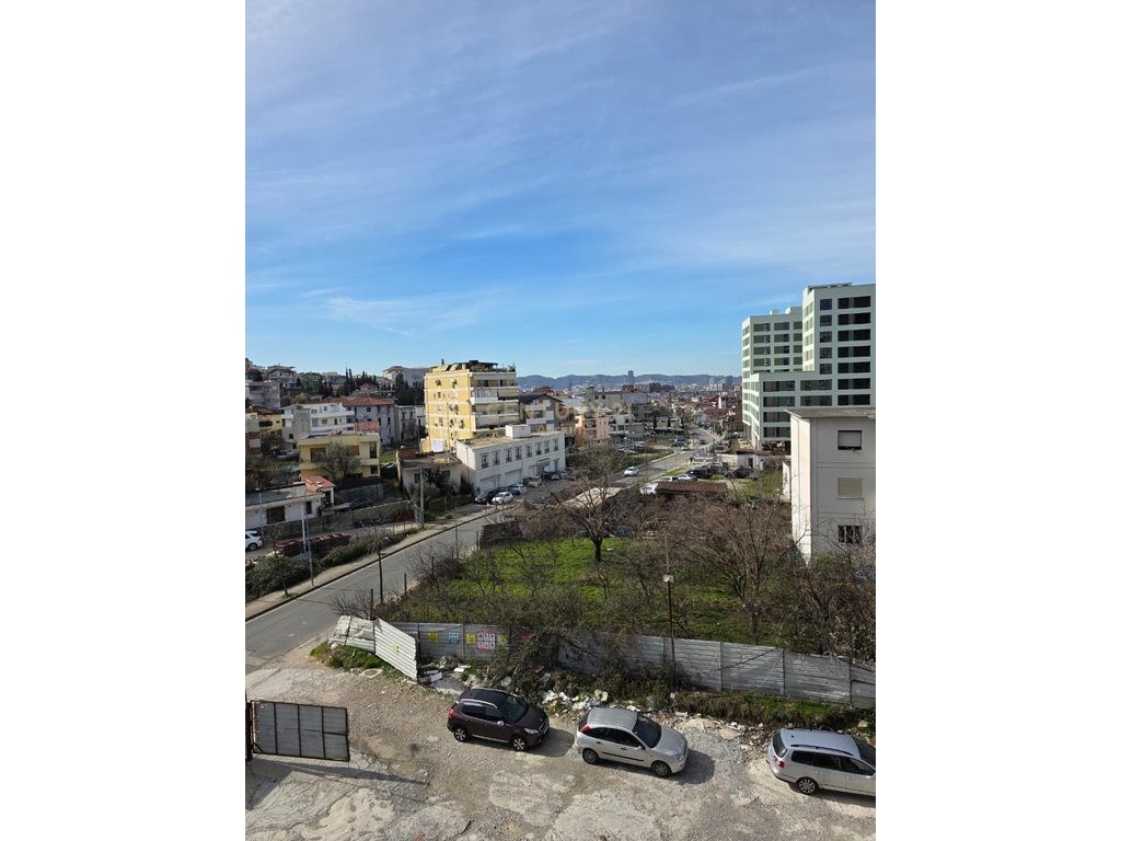 SHITET APARTAMENT 2+1+2 TEK KINOBLOCK NE PORCELAN!
