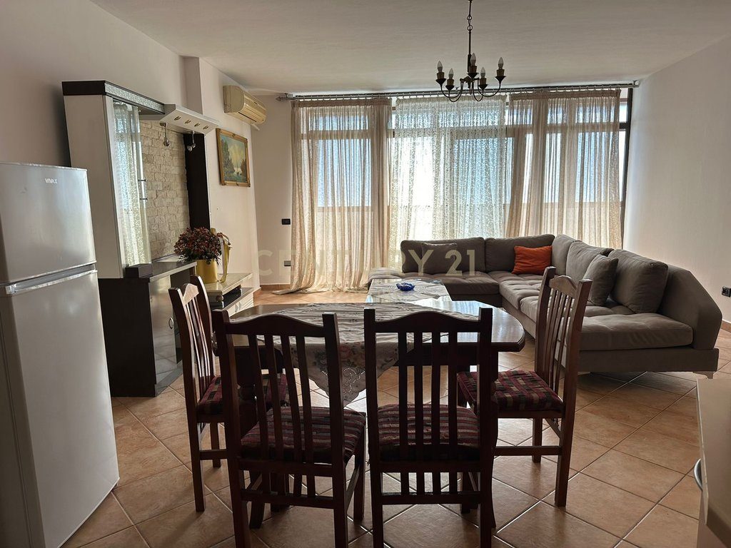 APARTAMENT 2+1 ME QIRA PERBALLE KOMPLEKSIT DELIJORGJI!