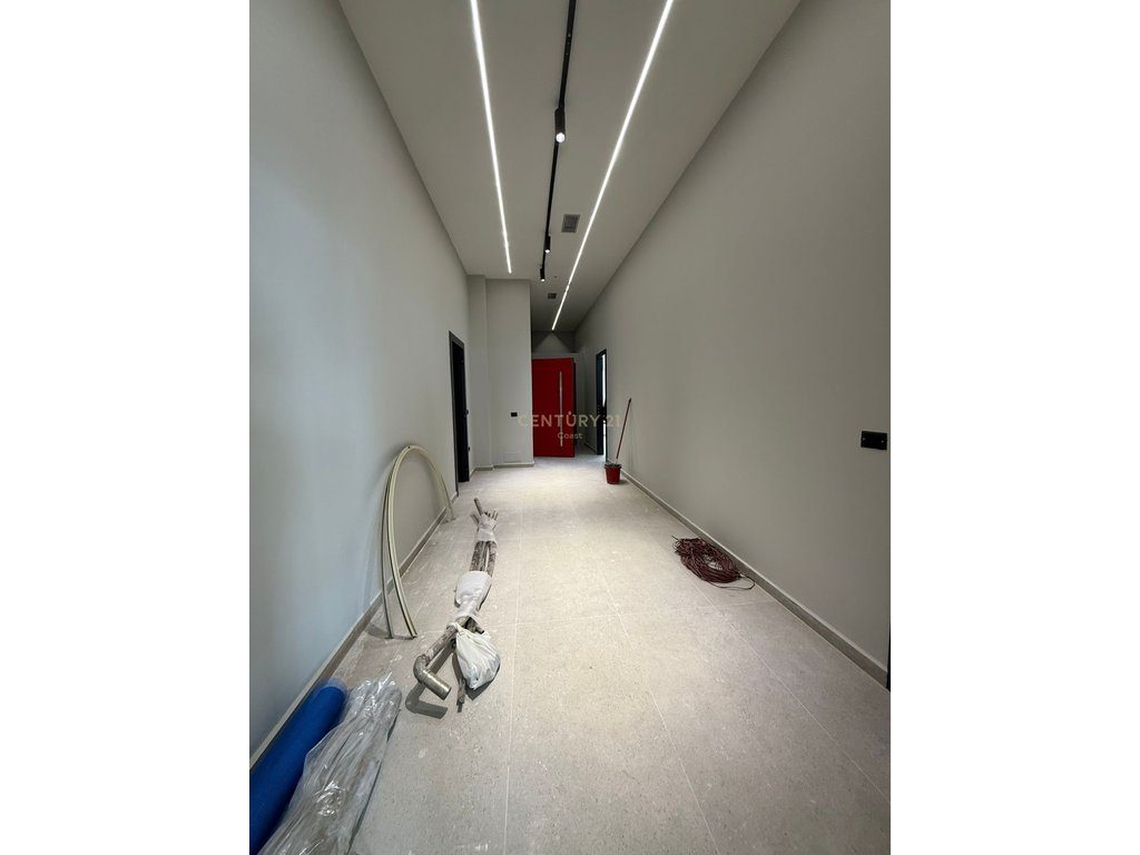 JEPET ME QIRA – NJËSI BIZNESI PREMIUM 340m²