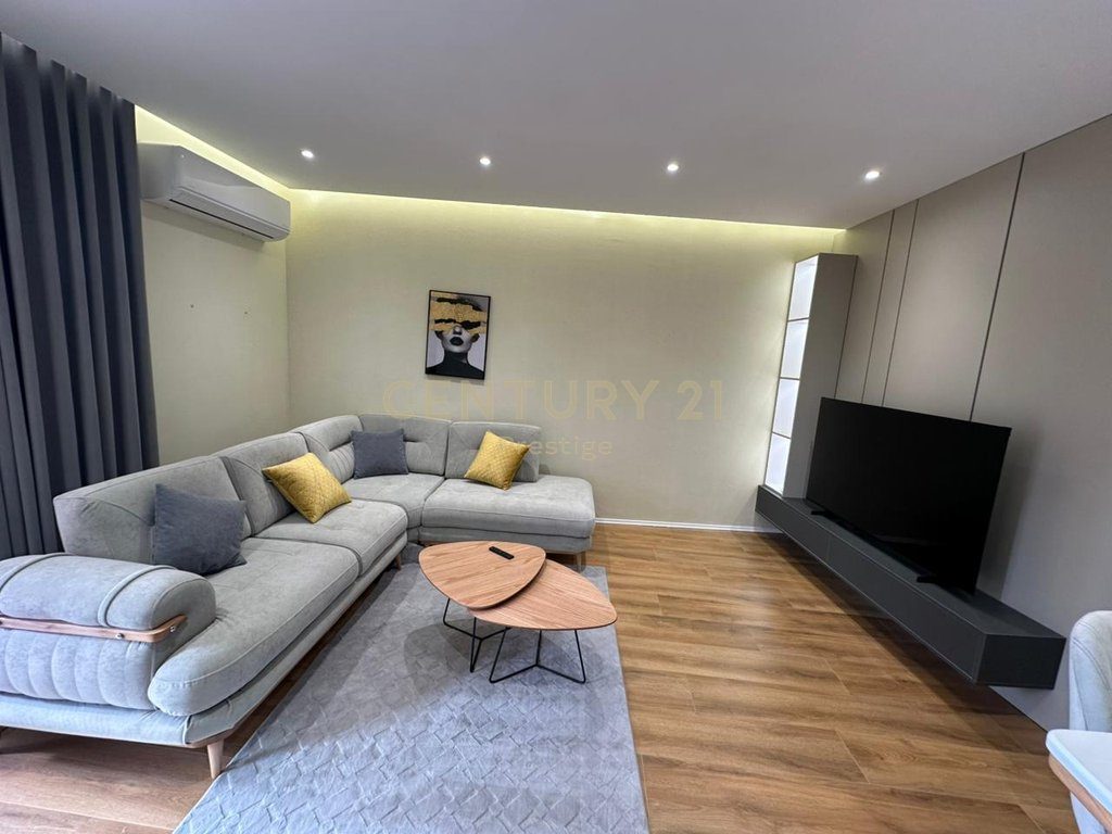 Apartament 1+1 Për Shitje tek  Rruga e Kavajës, pranë Qendrës së Tiranës!