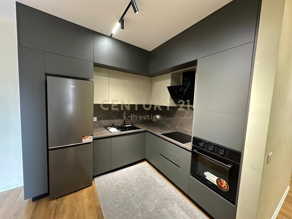 Apartament 1+1 Për Shitje tek  Rruga e Kavajës, pranë Qendrës së Tiranës!