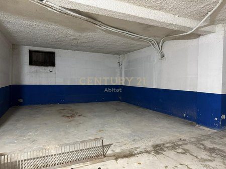 JEPET ME QIRA MAGAZINE 1100M2 NE KOMBINAT