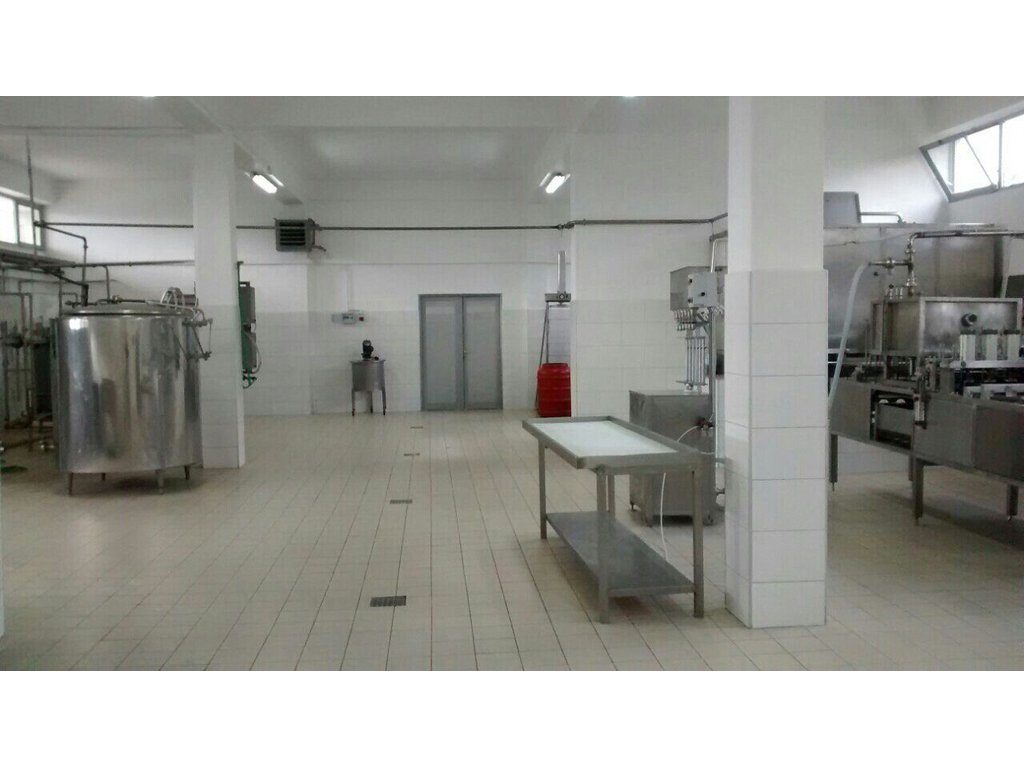 Ofrohet për shitje një objekt industrial ne Elbasan!
