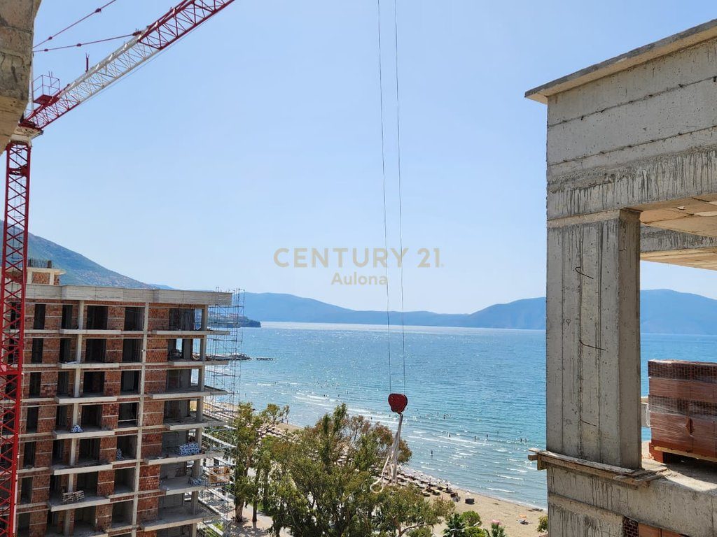 APARTAMENT 1+1 ME PAMJE NE DET REZIDENCA POSEIDON , LUNGOMARE - VLORE !