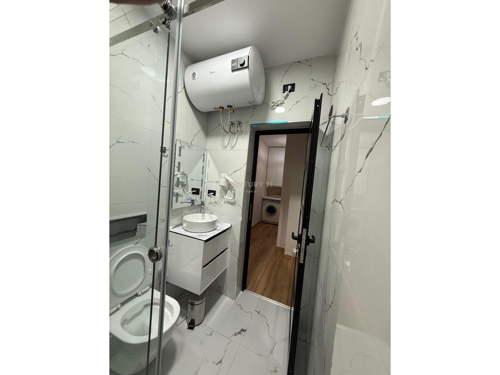 Jepet me Qira Apartament 2+1 në Rrugën e Kavajës-Tirane