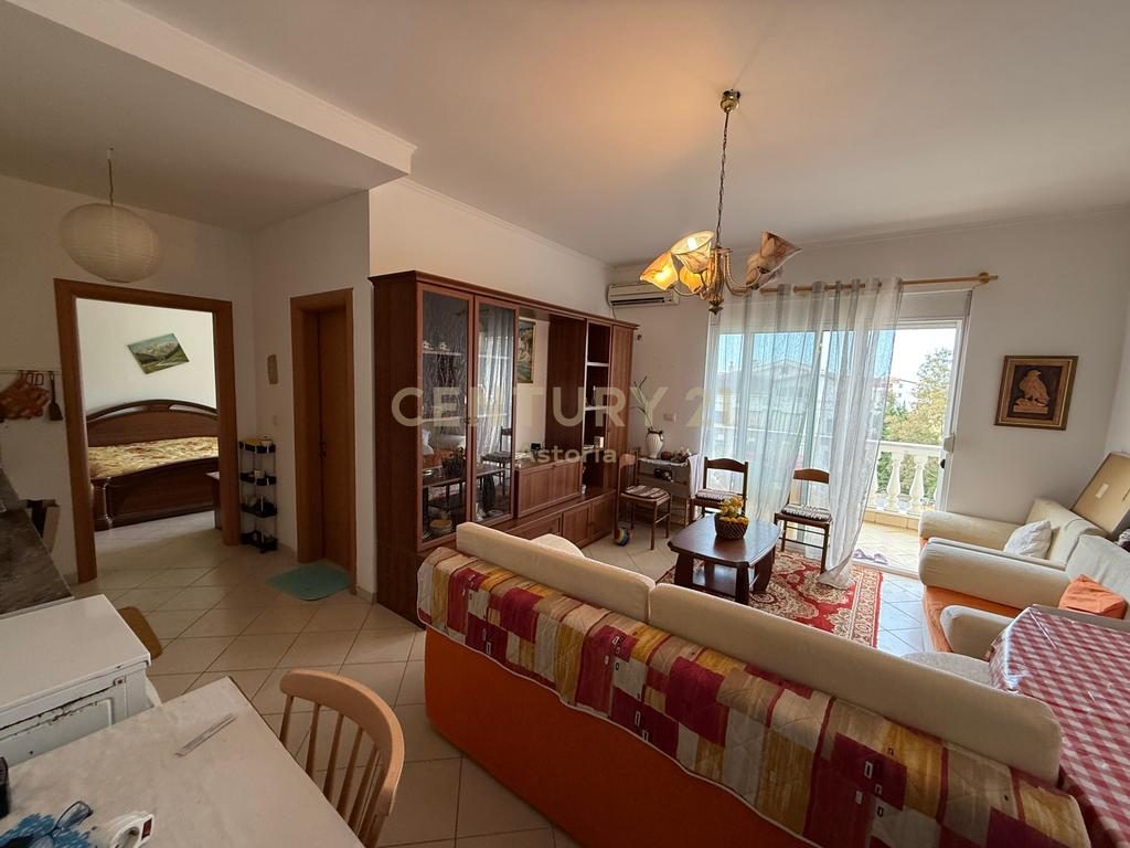 APARTAMENT 1+1 ME ORIENTIM NGA DETI – PERBALLE HOTEL FLOWER, GOLEM