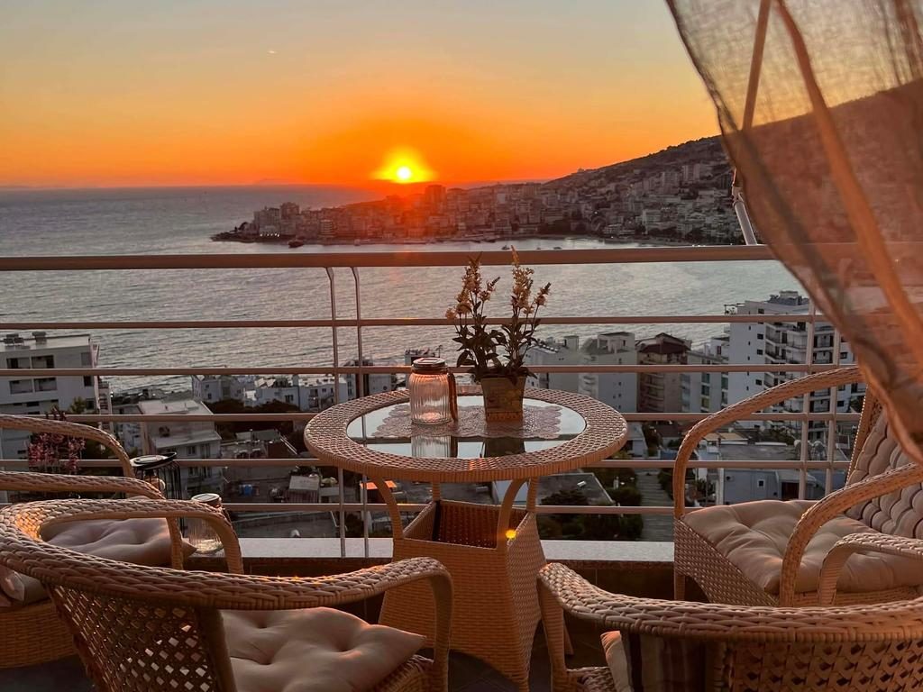 SARANDE, SHESIM APARTAMENT 2+1+2 ME PAMJE TE HAPUR NDAJ DETIT