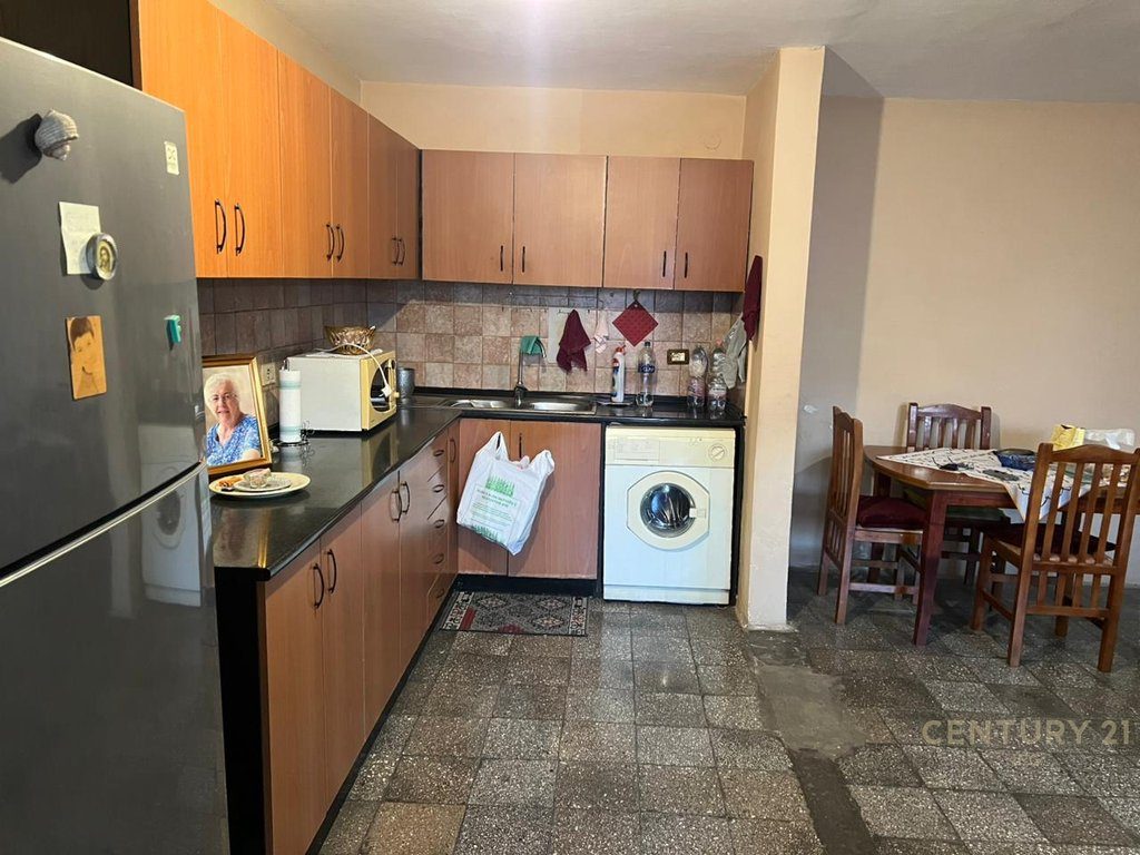 Apartament 2+1 prane Sheshit Skenderbej