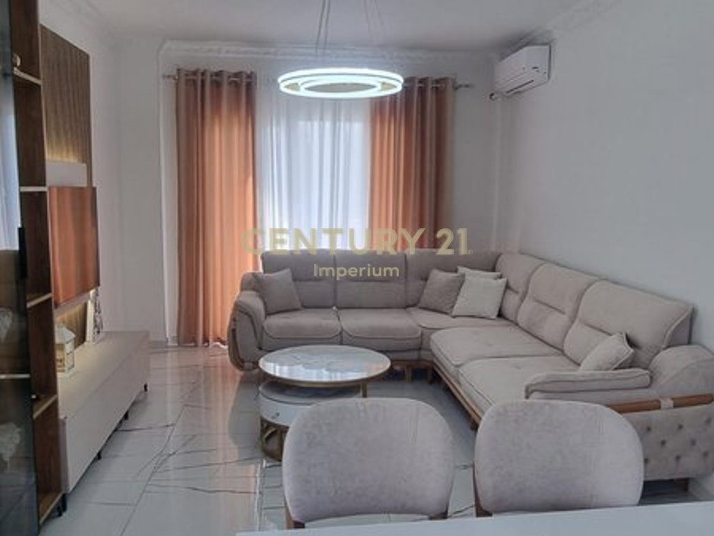 Apartament 2+1 me Qira në Fresk