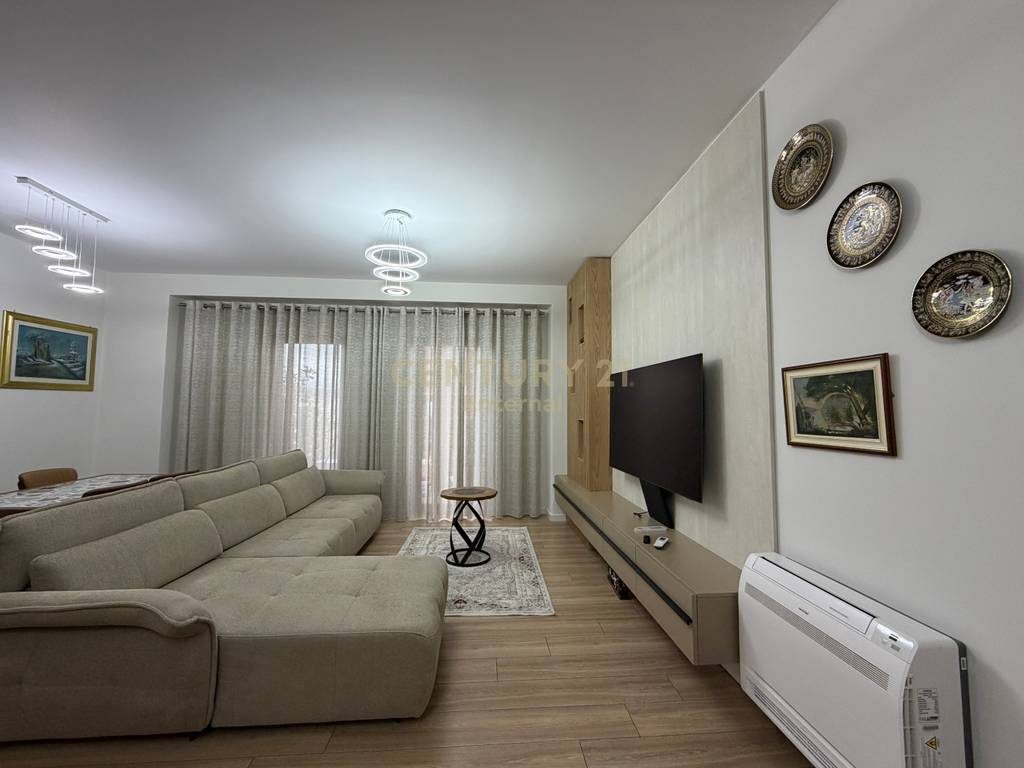 Apartament 3+1+Parkim per qira ne Garden Building
