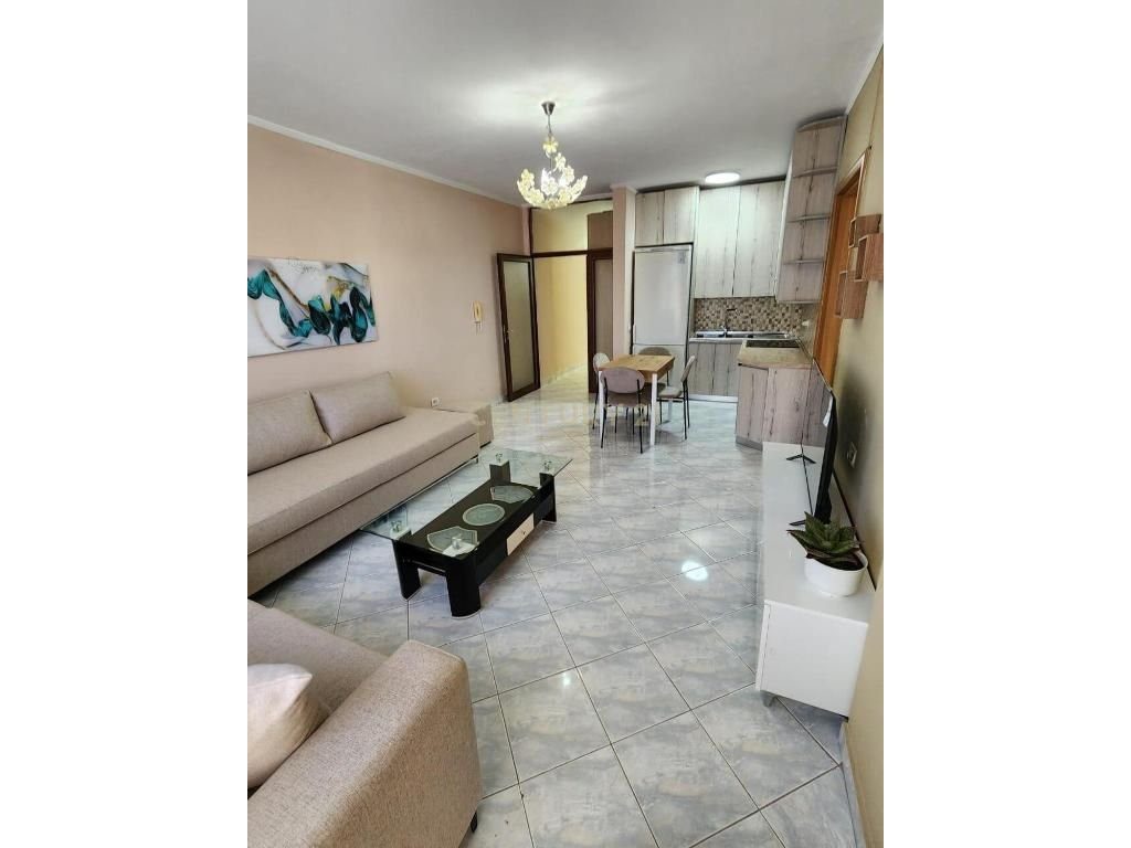 Apartament 1+1 Me Qira në Plazh Hekurudha, Durrës
