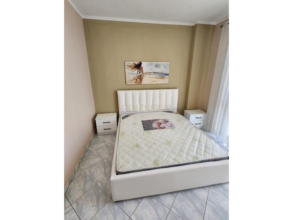Apartament 1+1 Me Qira në Plazh Hekurudha, Durrës