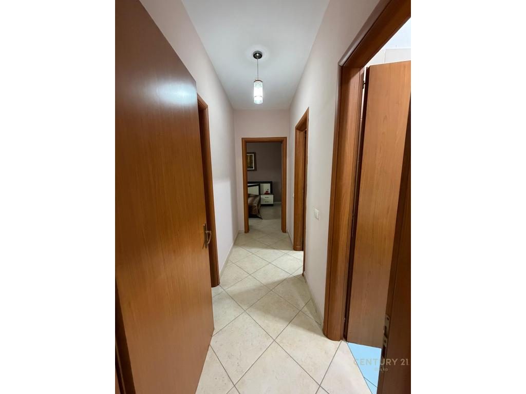 Jepet me qira apartament 2+1+2 – Yzberisht (pas Big Market)