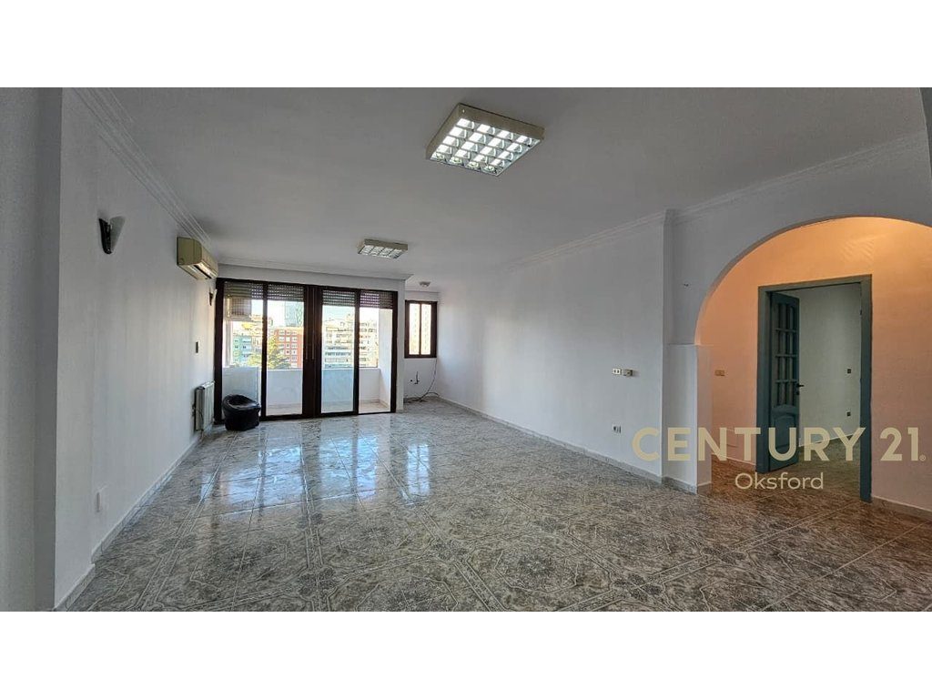 AMBIENT PËR ZYRA 120M² DHE GARAZH (opsionale), ME QIRA NË BLLOK