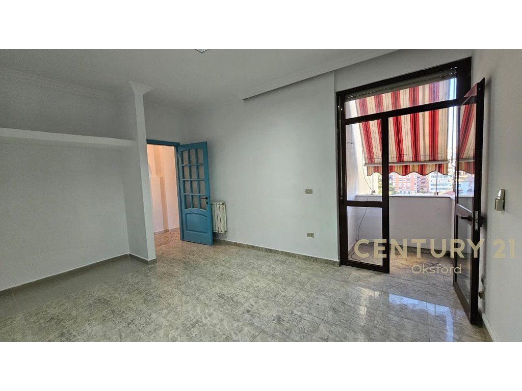 AMBIENT PËR ZYRA 120M² DHE GARAZH (opsionale), ME QIRA NË BLLOK