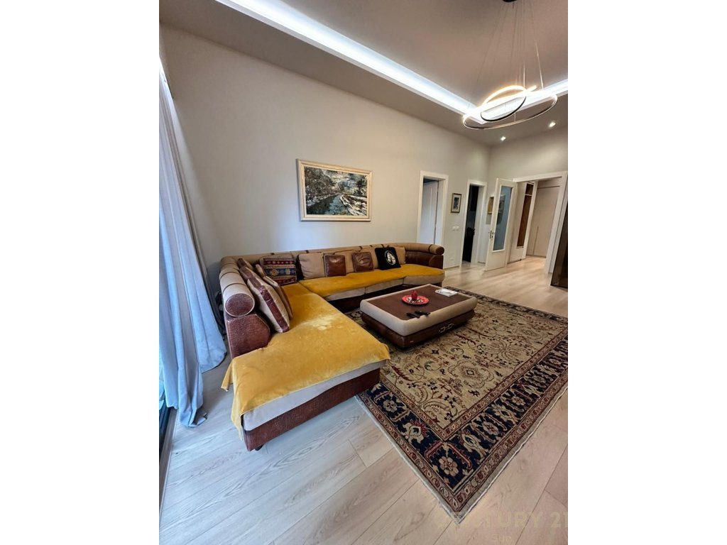 Apartament 3+1 Shitje në Liqeni i Thatë!