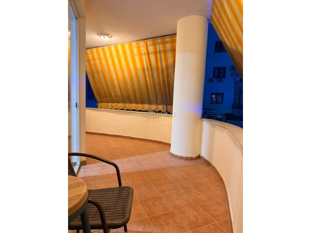 Shitet Apartamet 4+1+2 te Pallatet Cabej